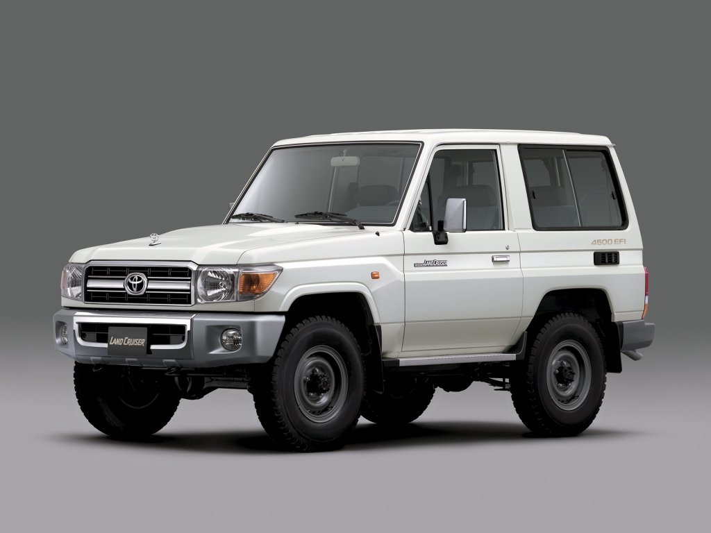 Dywaniki samochodowe Toyota Land Cruiser J76 (2007-…)