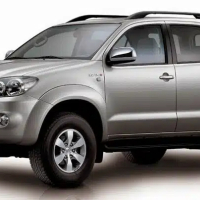Dywaniki samochodowe Toyota Fortuner (2004-2015)